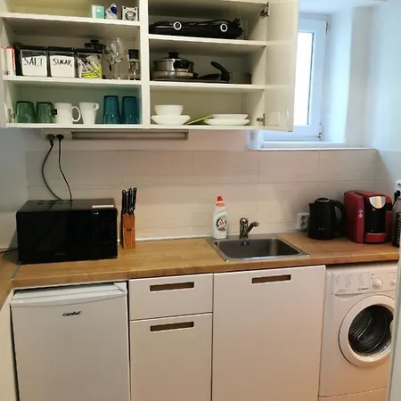 Lights With Terrace - 24 Check In