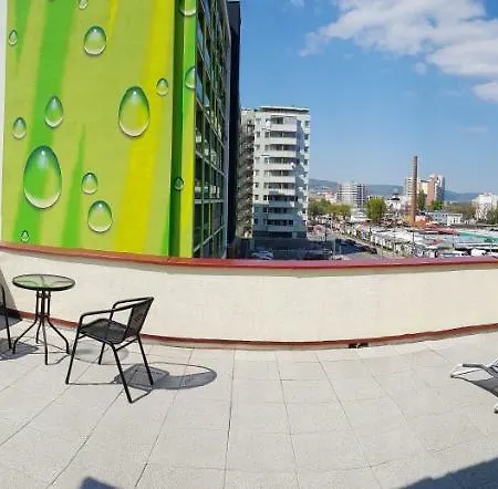 Lights With Terrace - 24 Check In